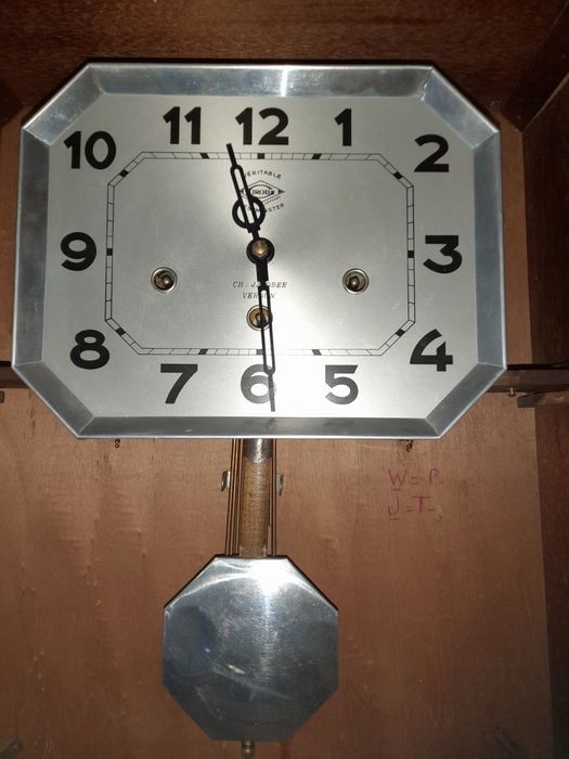 Vând ceas mecanic cu pendul