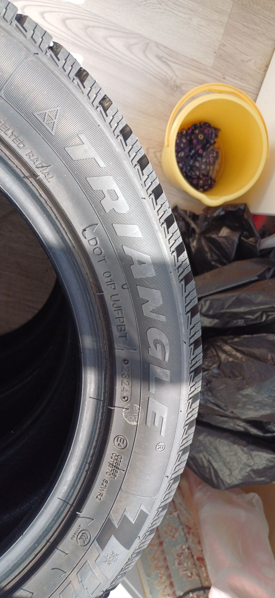 215/55 R17 шипованные Triangle
