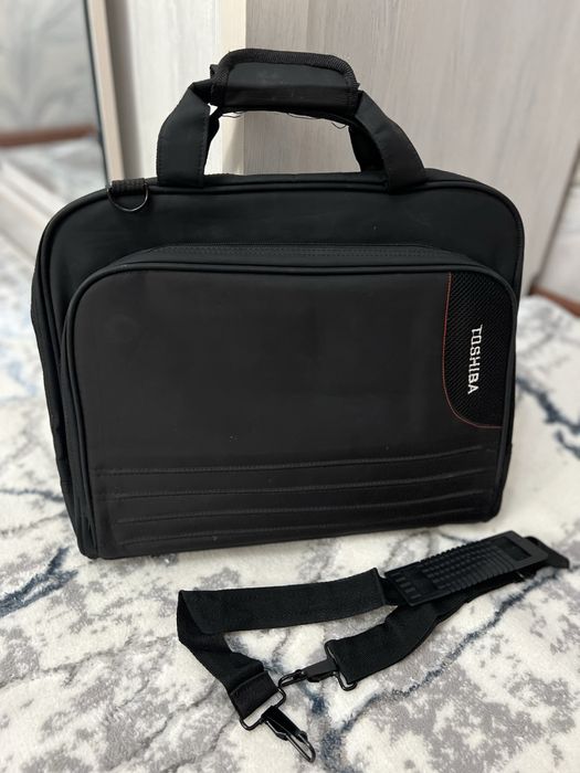 Сумки для ноутбука в отличном состоянии