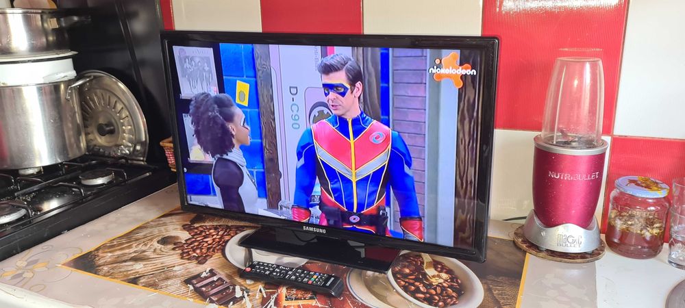 Samsung 66 cm = 250 lei