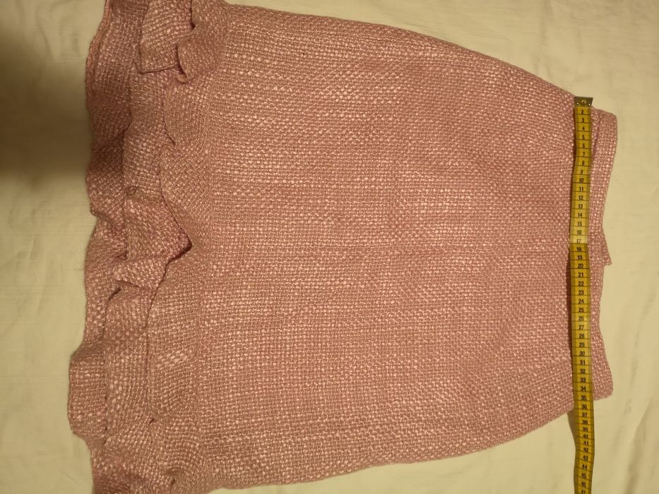 Кокетни костюми, българско производство с етикет.