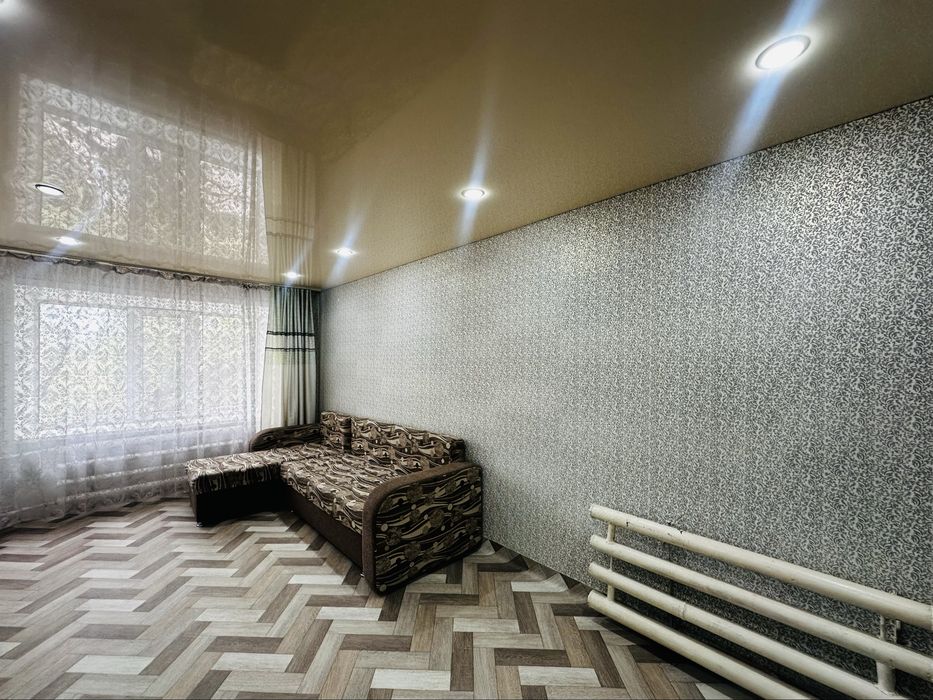 На 27-квартале предлагаем 1-комнатную квартиру на 2-этаже