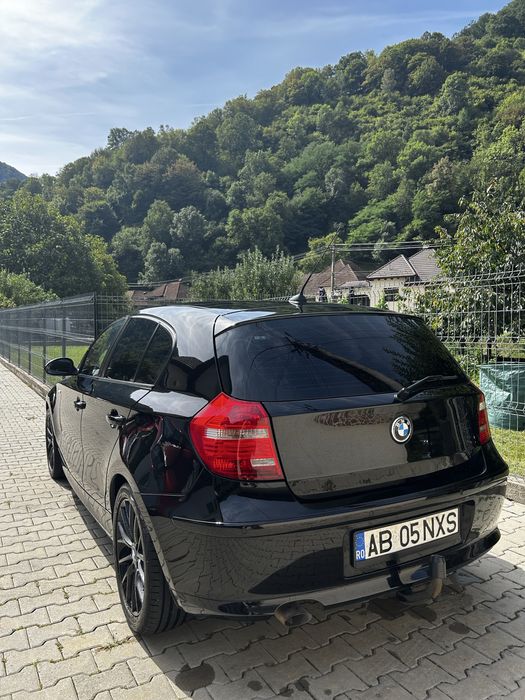 BMW Seria 1 E87 118d 2009