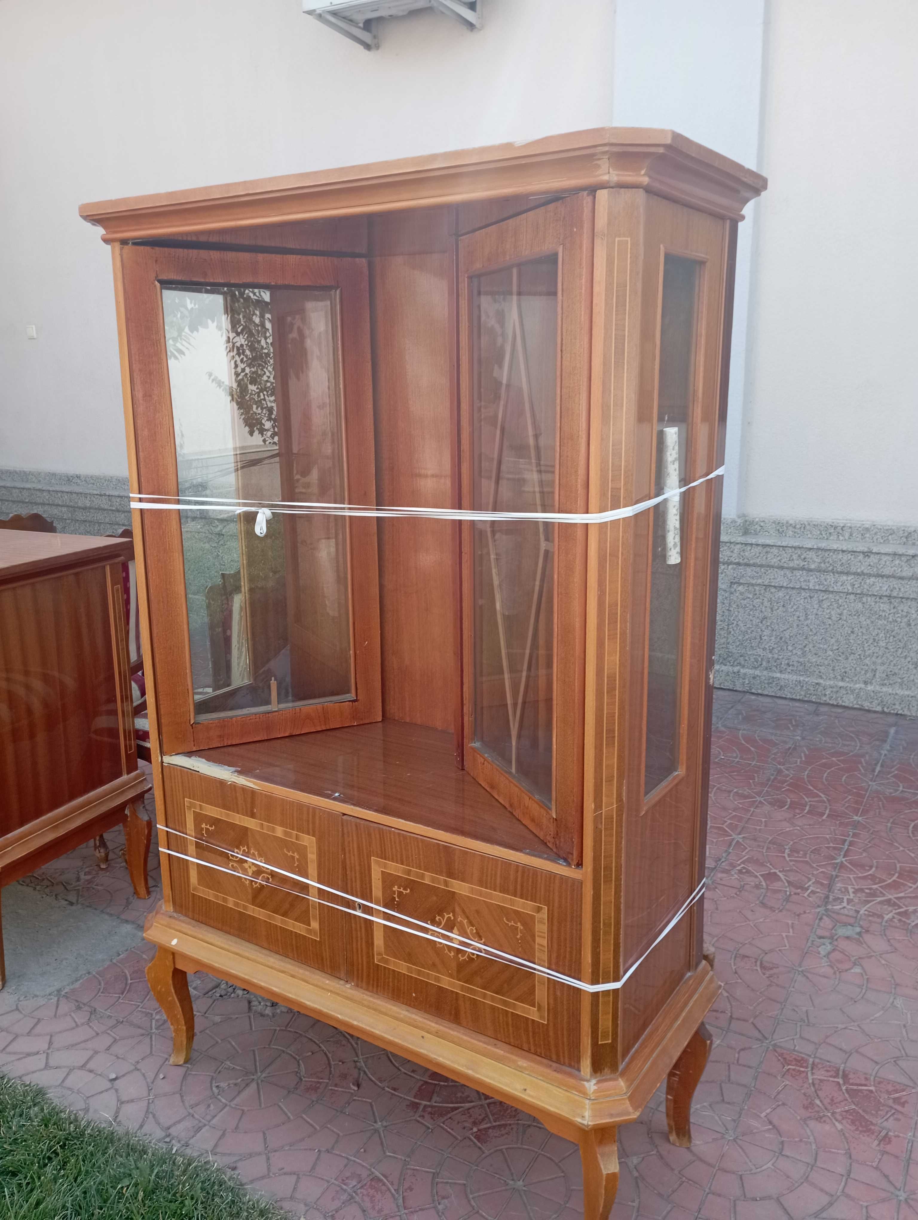 Румынский мебель