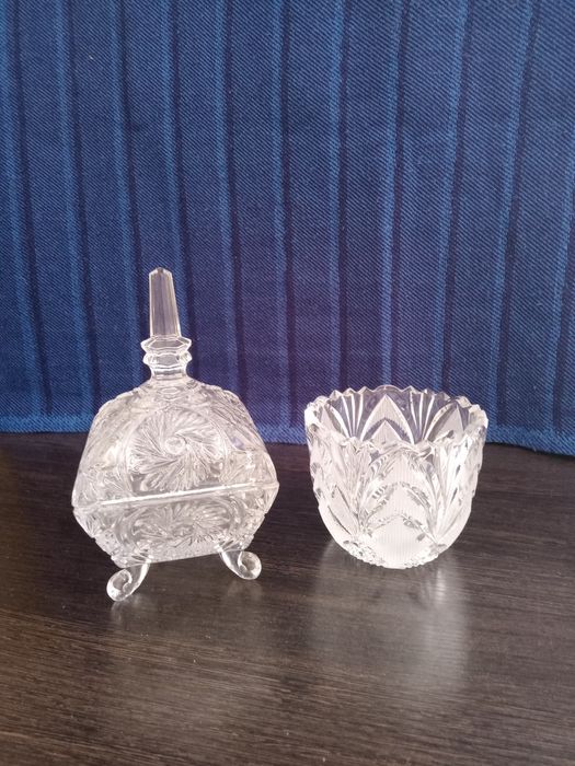 Хрустальные вазы и вазочки