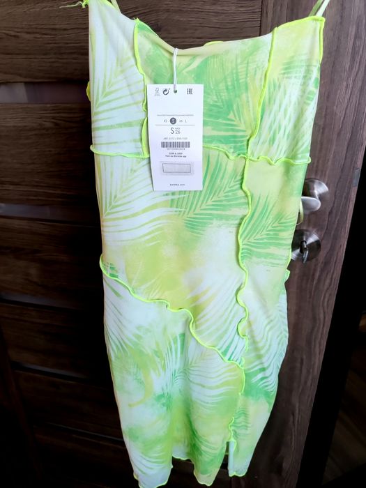 Нови рокли Bershka, Mohito