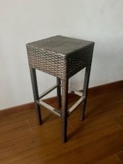 Ратанови бар столове