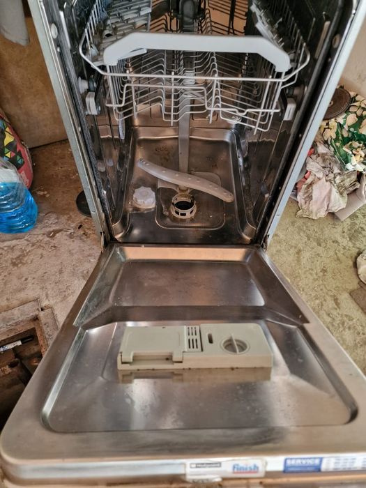 Продам посудомоечную машинку