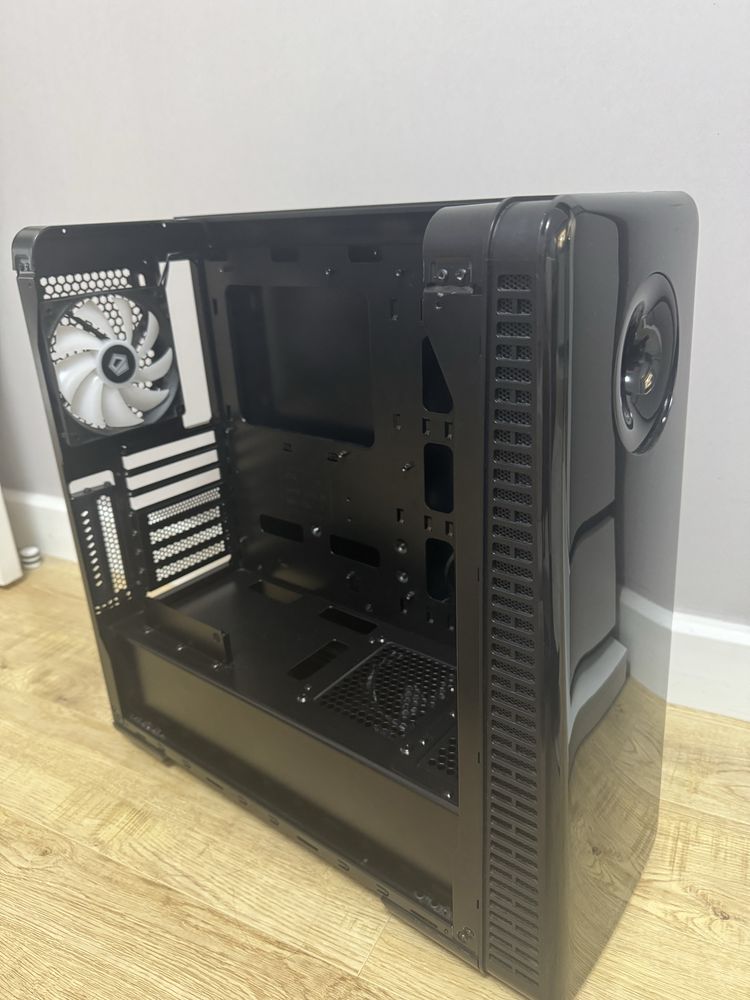 Корпус для компьютера Thermaltake view 28