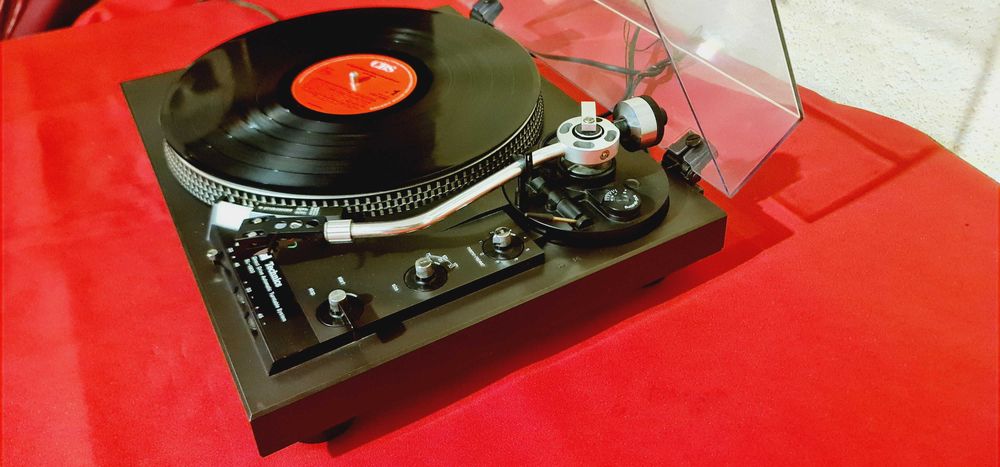 Technics SL-1900 Fully-Automatic Direct-Drive Turntable Made in Japan