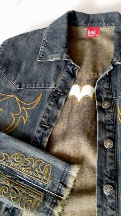Geaca denim cu broderie ,deosebita,M, noua,