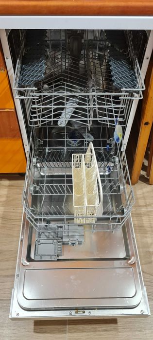 Masina de spalat vase Beko