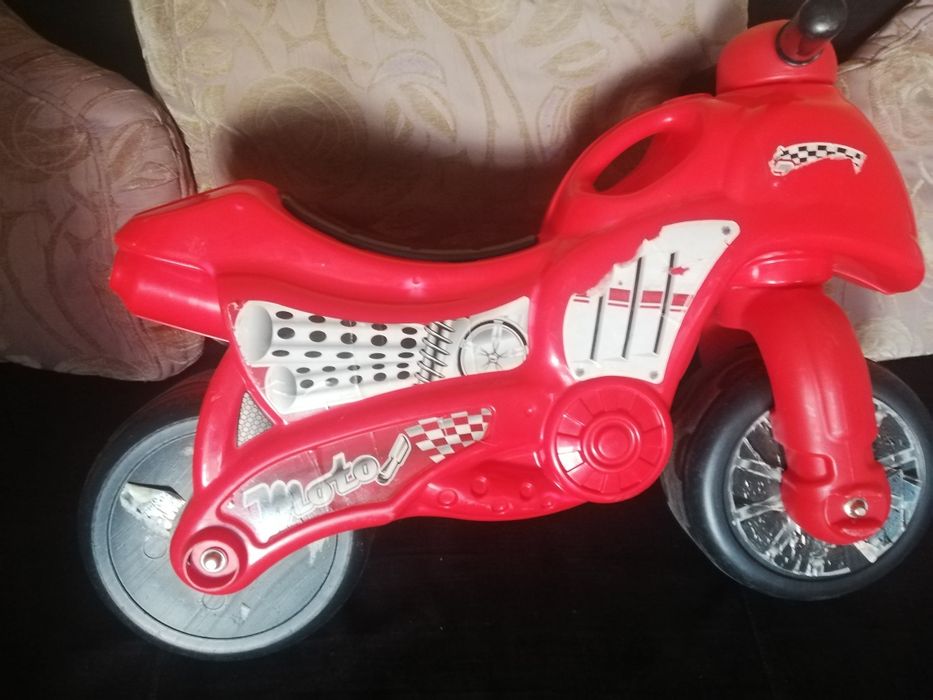 Motocicleta fara pedale