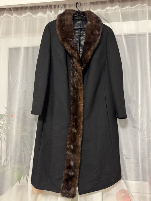 Palton dama marimea xl cu blanita.