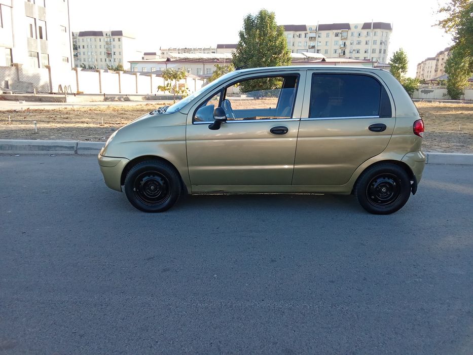 Moshina sotiladi gazi bor