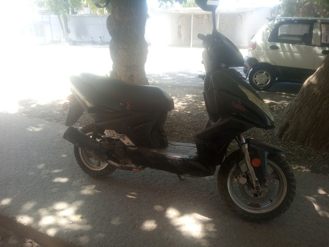 Sukuter 26naxt yuradi