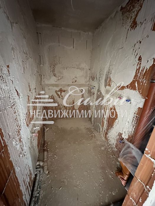 Продава се Двустаен апартамент в Търговище, Вароша - 58 кв.м за 1100 €/кв.м - Снимка #4