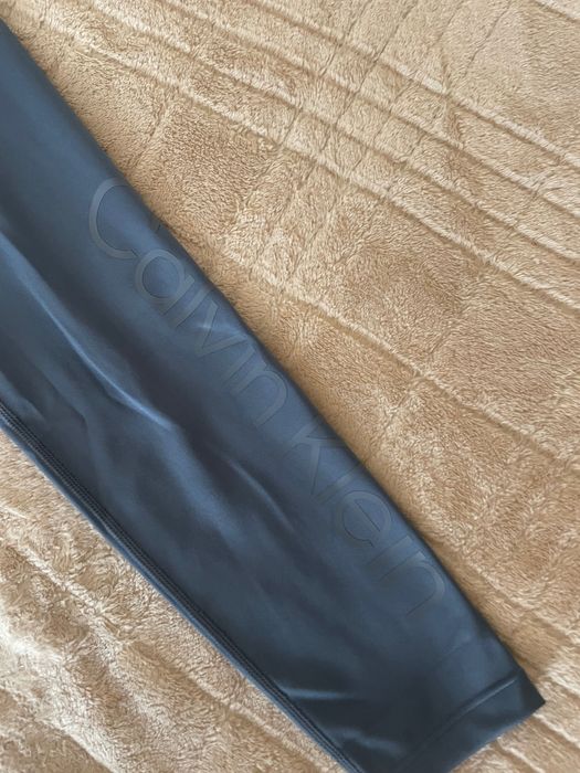 Calvin Klein клин в син цвят, в размер S