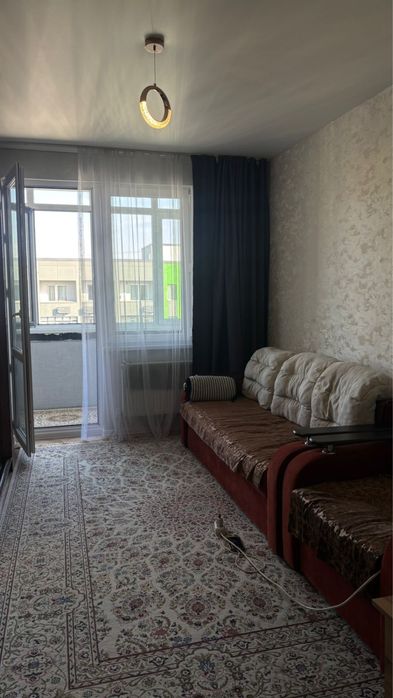 Кухня-студия вместе с ком услугой 230000