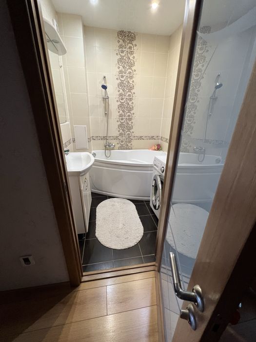 Продам 3-х комн.квартиру в 6 мкр.