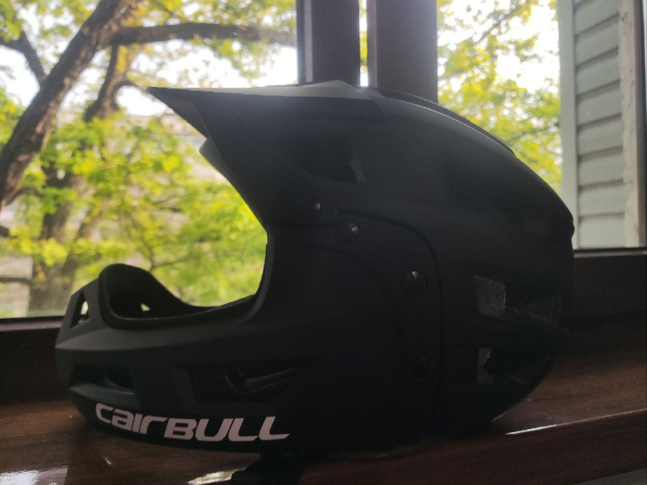 Продам не дорого новый шлем