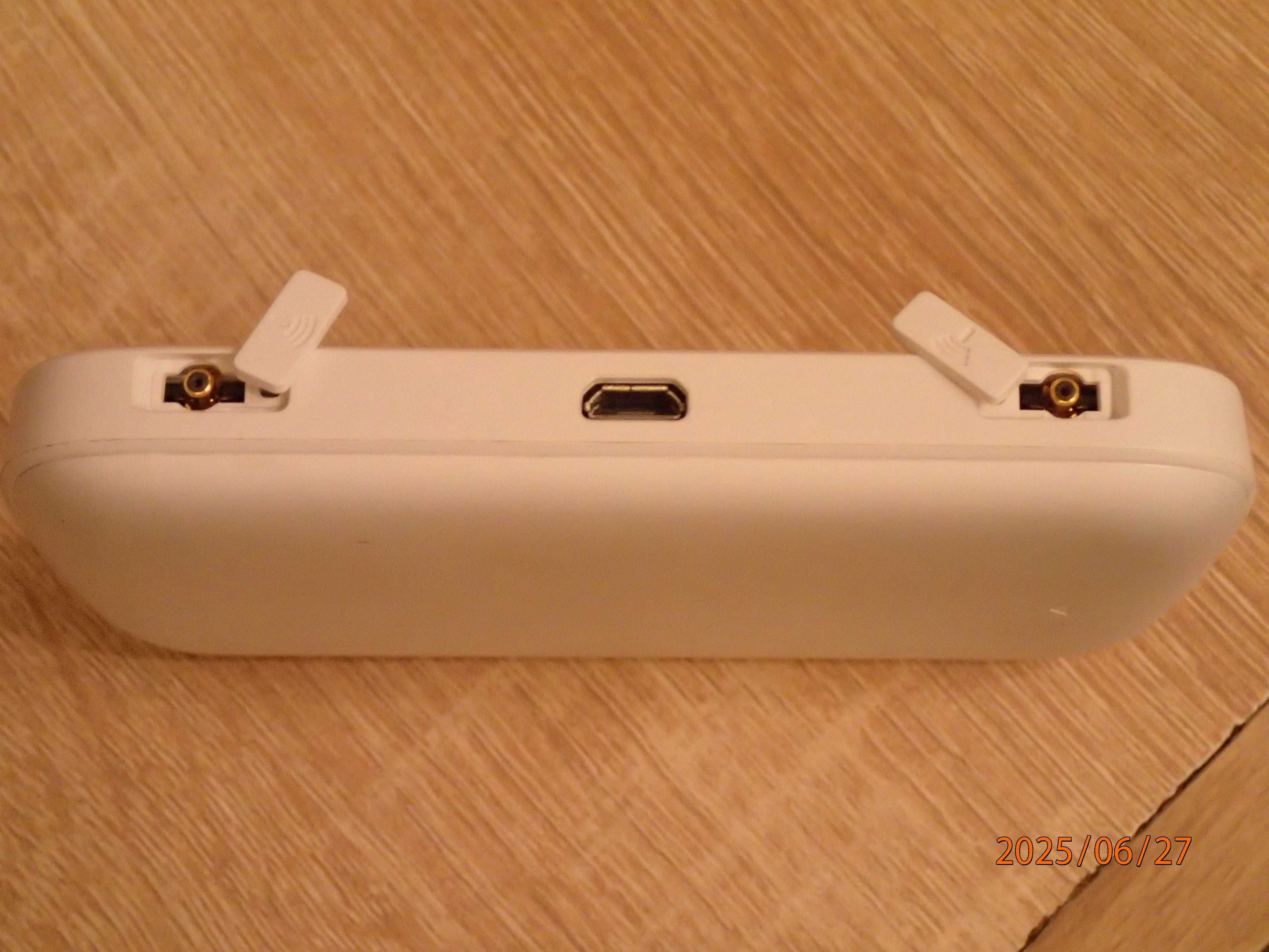 Modem portabil 4G-LTE,model ZTE MF90 liber in orice retea