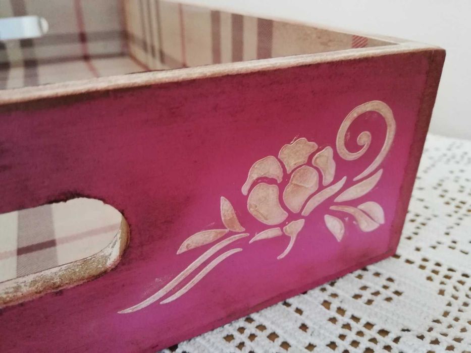 Дървен поднос, табла за сервиране, ръчна декорация релеф, декупаж