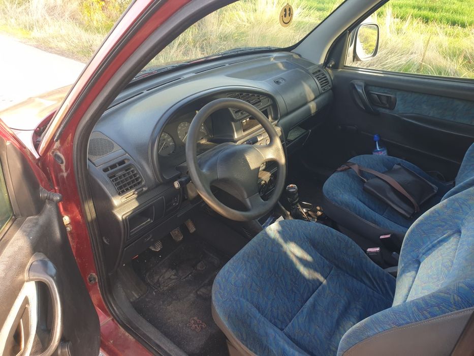 Пежо Партнер бензин