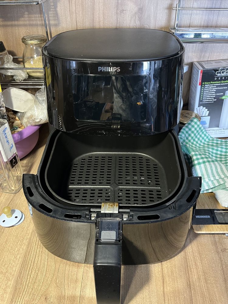 Airfryer Philips Essential XL, inca in garantie