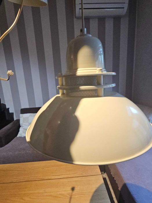 Висящи Лампи Метални