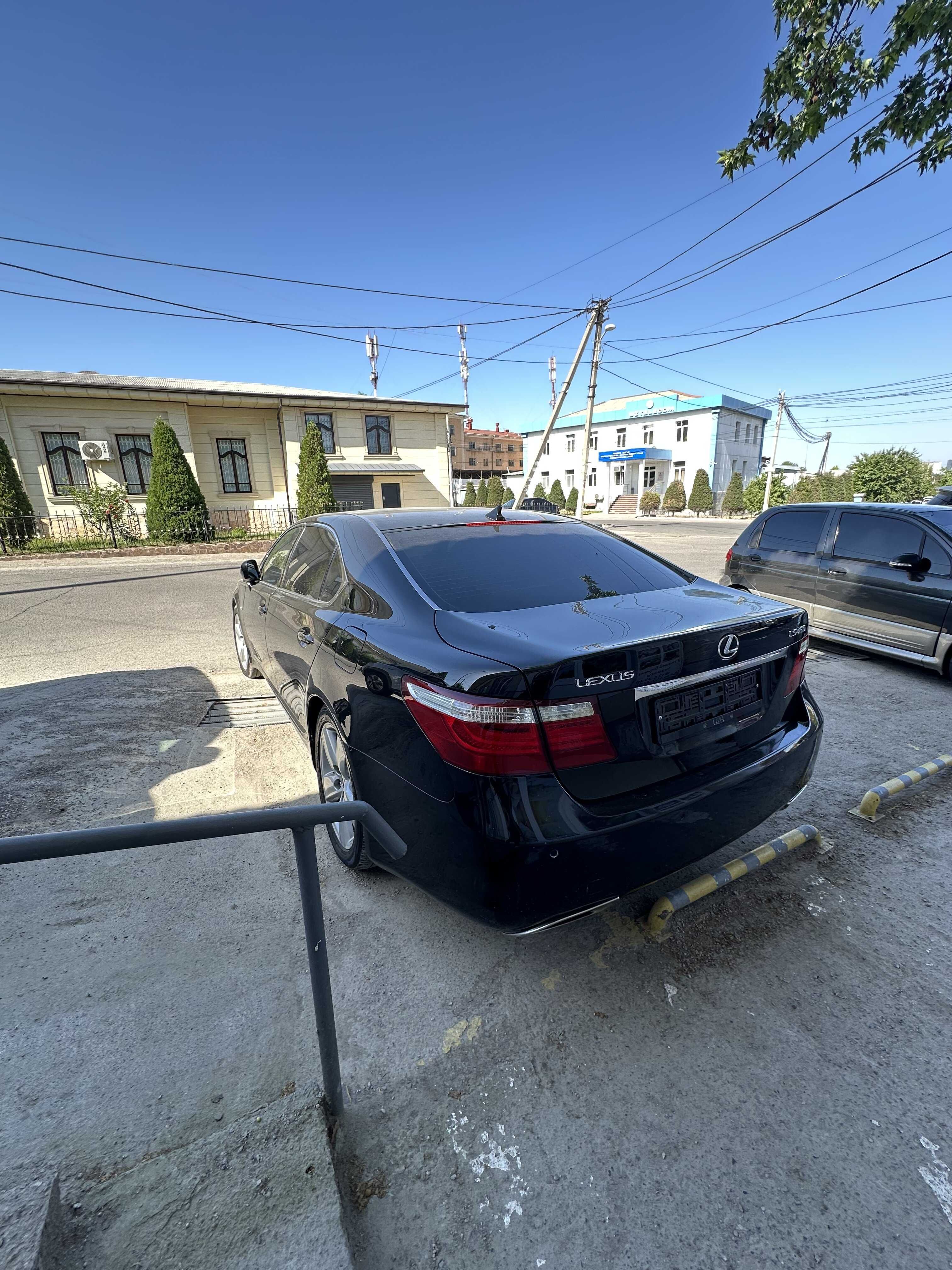 Lexus LS460L Executive Edition Роскошь и Совершенство с мин. пробегом