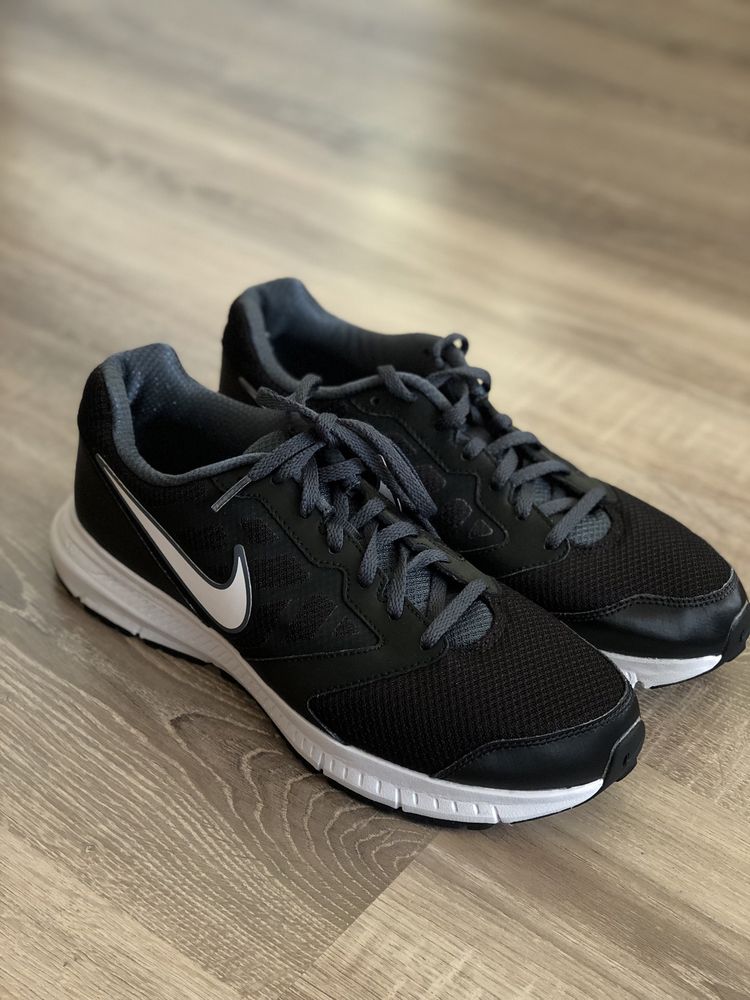 Nike Downshifter 6 NOI | Mărimea 44 | Negru