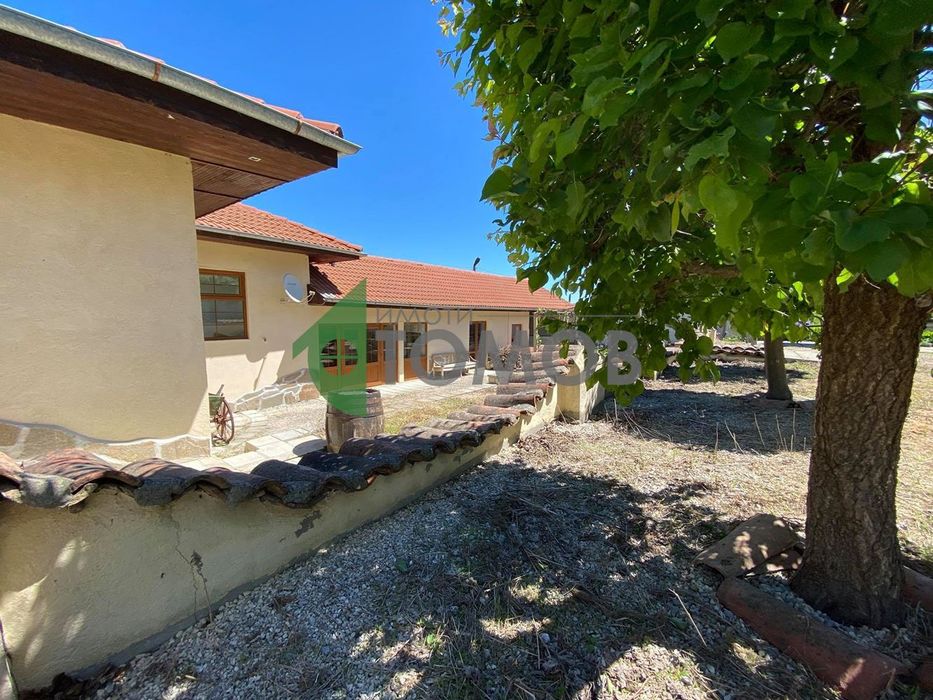 Продава се Къща в с. Риш, Област Шумен - 150 кв.м за 420 €/кв.м - Снимка #2