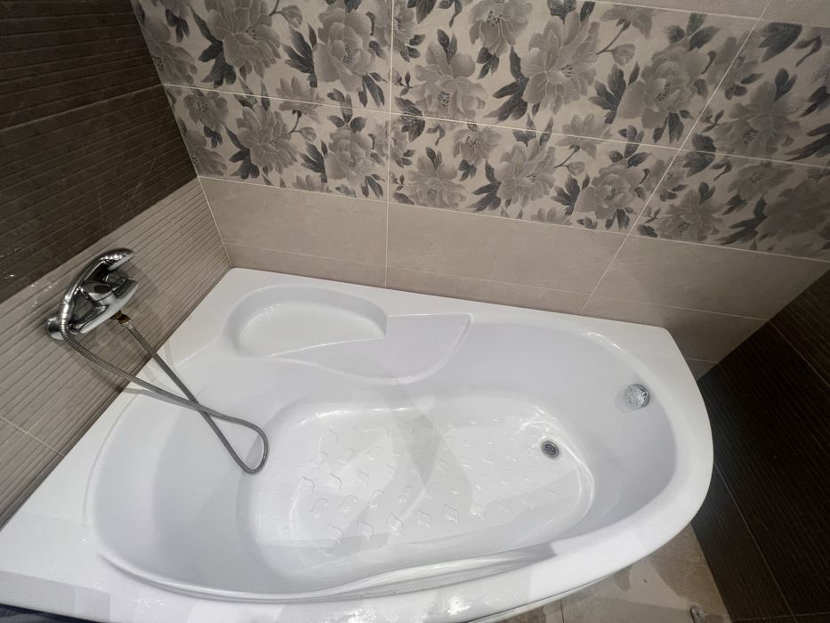 Продается ванна в хорошем состоянии