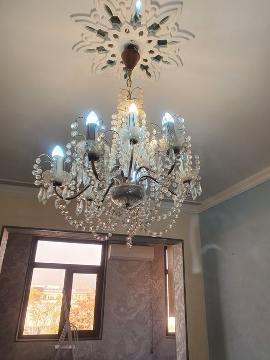 Люстра в зал красивая