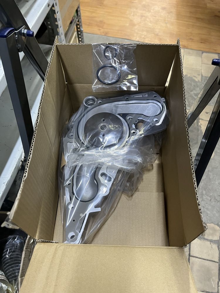 Помпа на крузак 100 gx 470 lc 100