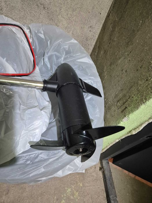 електрически двигател за лодка