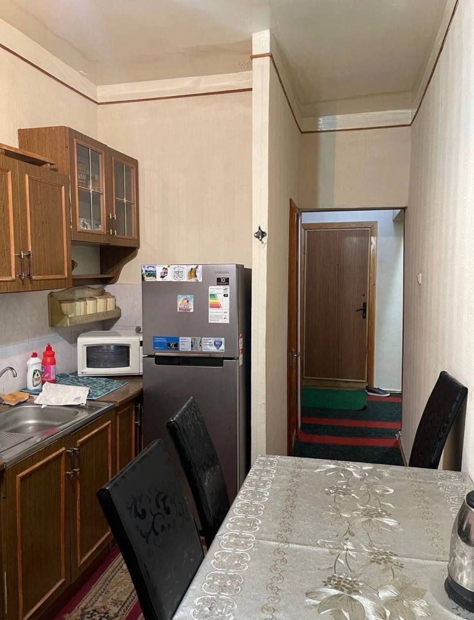 Дружба Народов 3 ком. 72м2  Нархоз