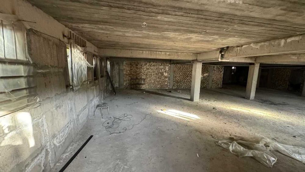 Полуподвальное помещение в Яшнобаде – продажа частями, 300 м²