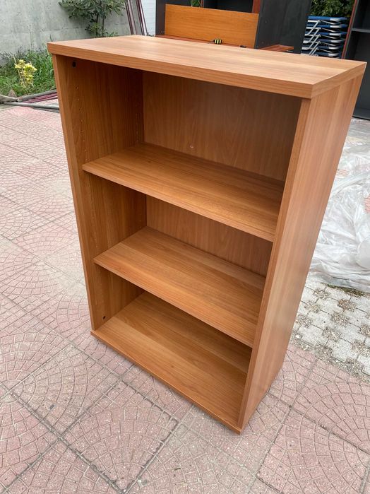 Офис оборудване - бюра, шкафове, етажерки