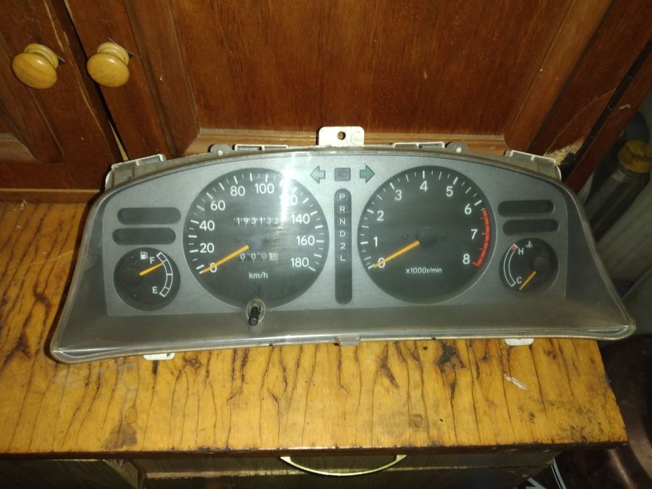 Шиток приборов а/м тоёта