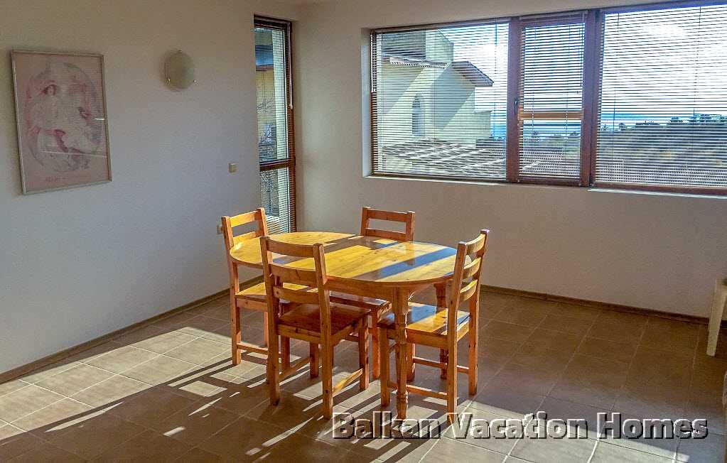 Продава се Тристаен апартамент в Балчик - 94 кв.м за 1062 €/кв.м - Снимка #2