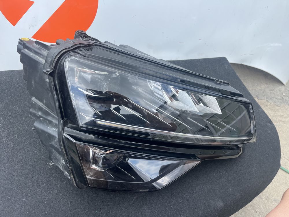 Фар Skoda Karoq десен Full LED
