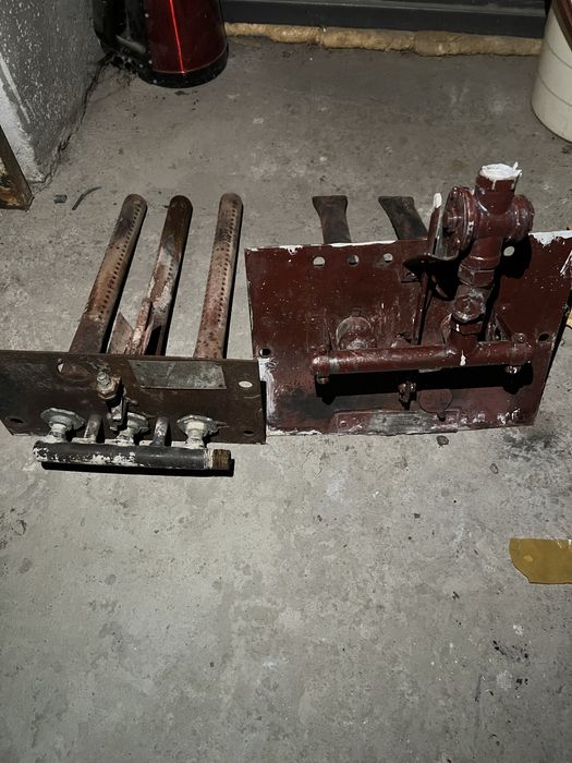 Сотилади: АГВ (газли сув иситгич) учун ёндиргич ва клапан горелка