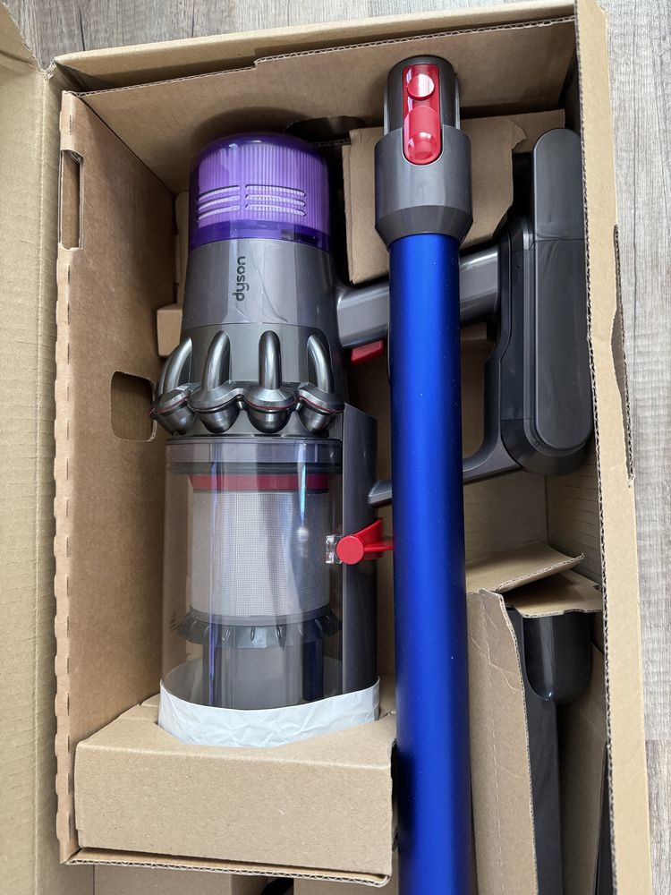 Aspirator Dyson v11