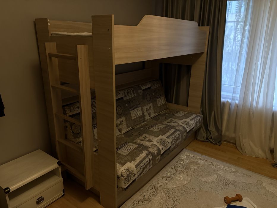 двухэтажная кровать