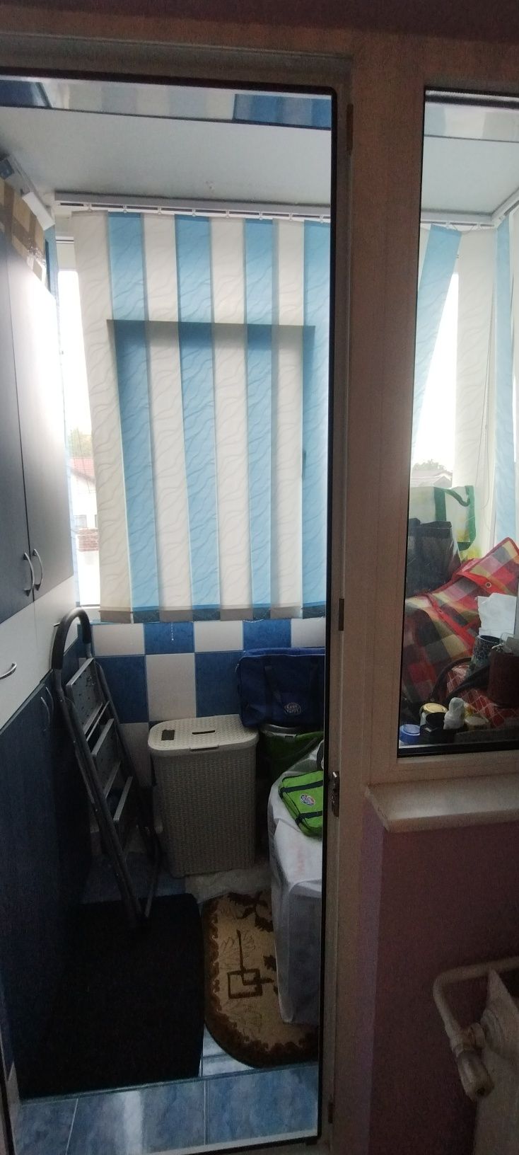 Vând apartament 2 camere, zona Mihai Bravu