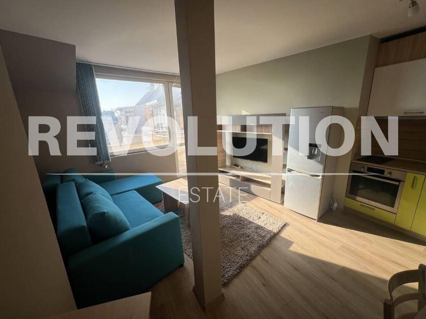 Дава се под наем Двустаен апартамент в Варна, Цветен квартал - 45 кв.м за 425 € - Снимка #2