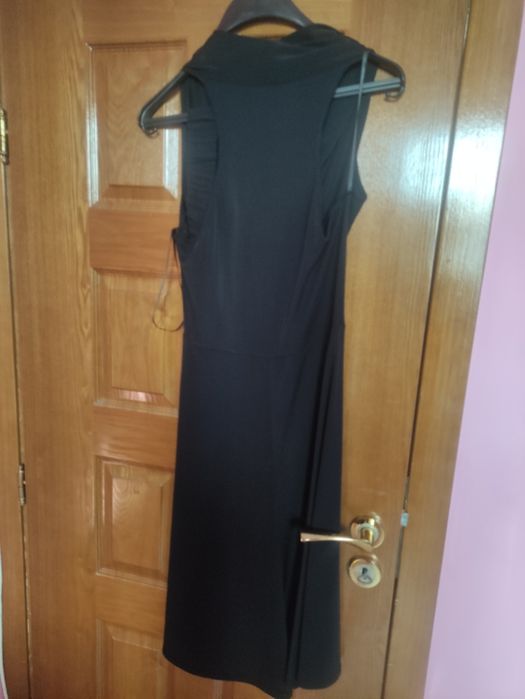 Официална рокля.