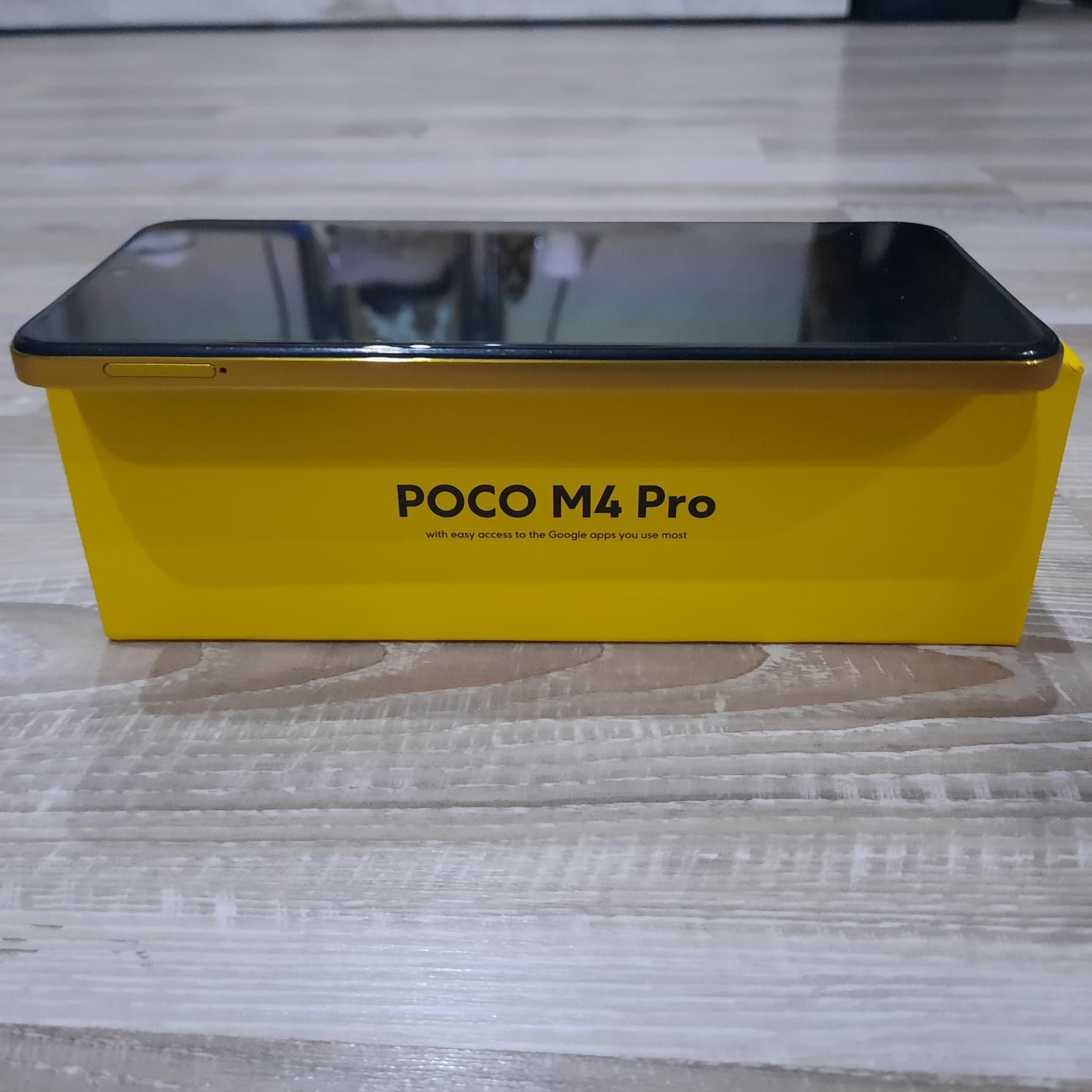 Продам сотовый телефон POCO M4 Pro
